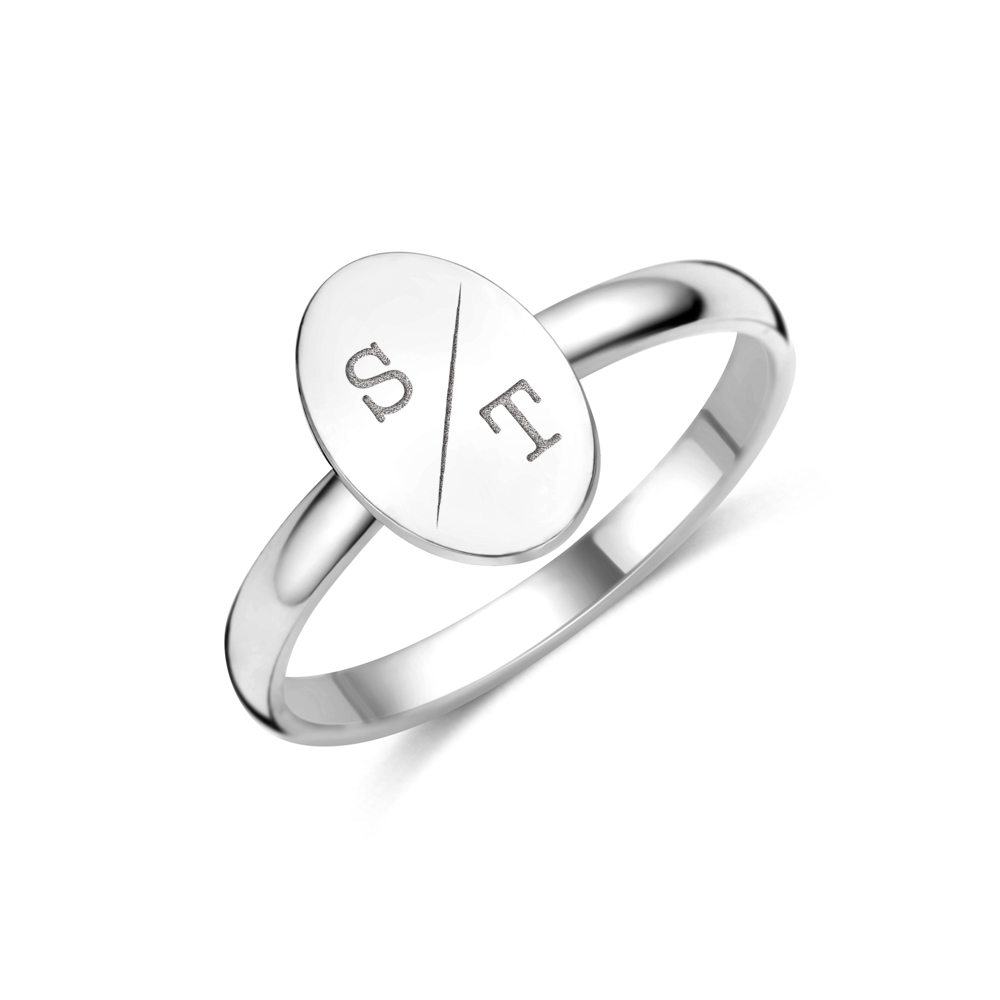 Silberring mit Oval und Initialen