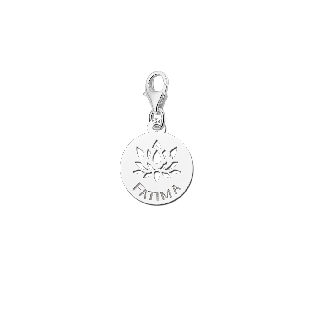 Silberner Charm mit Lotus Blume und Namen